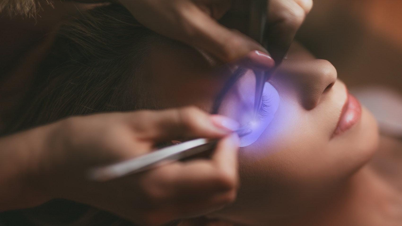 Look_Gorgeous_Lashes_-_UV_LED_Lash_Glue